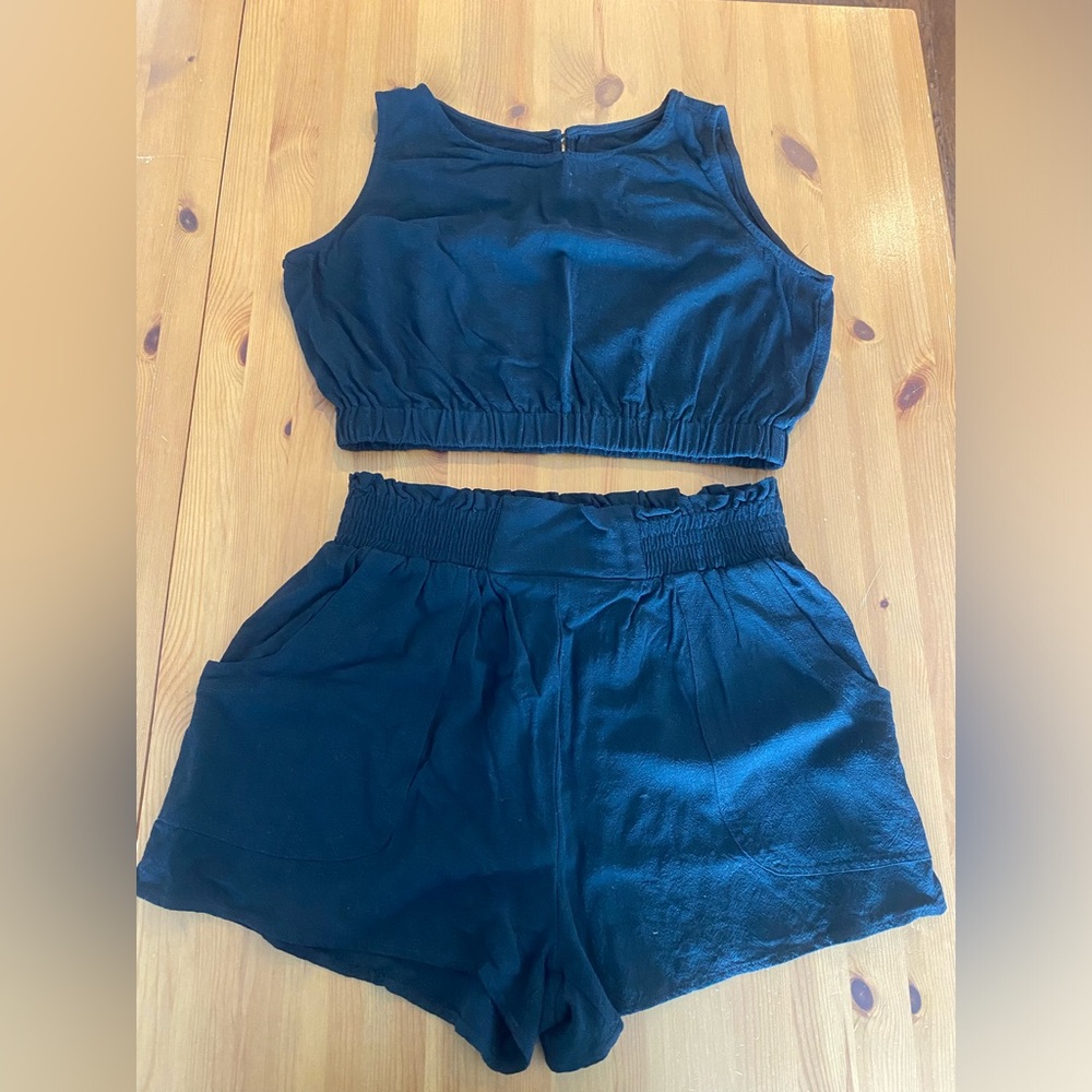 Black Shorts Set - size M